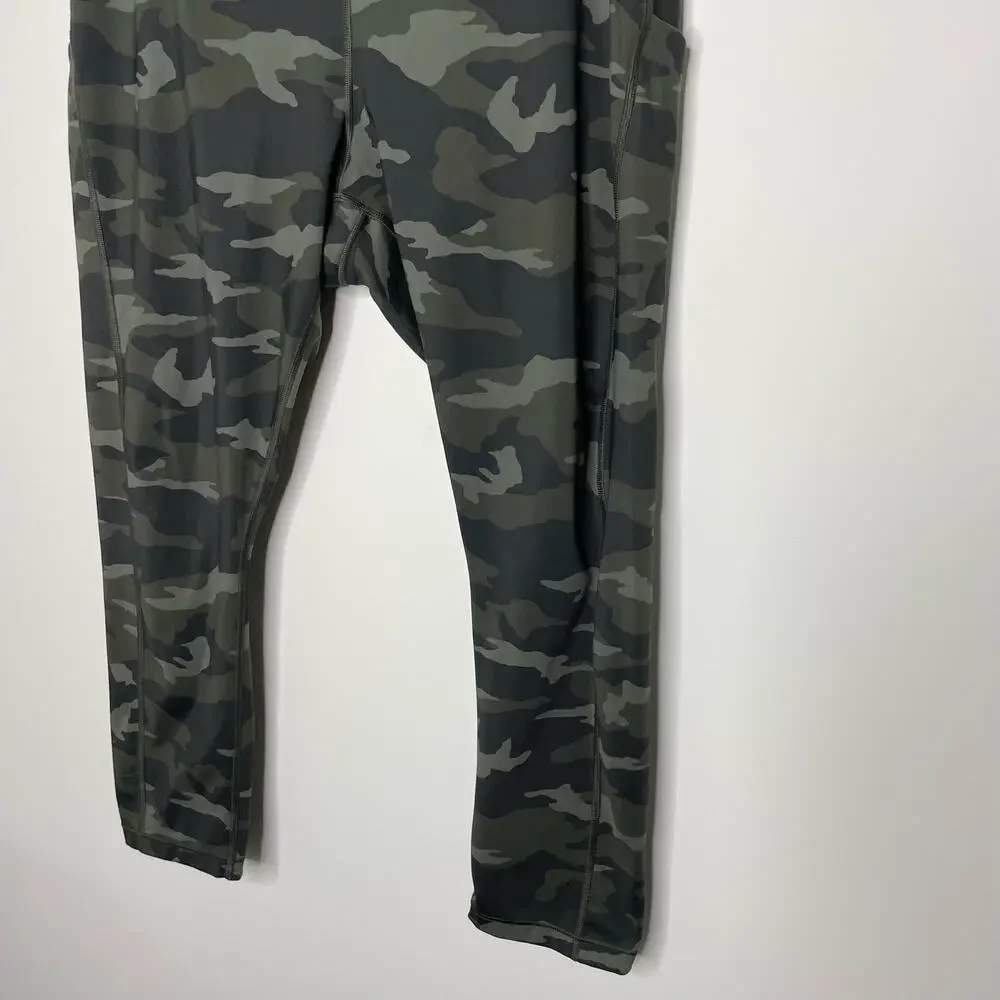Athleta Ultimate 7/8 Tight in Camo Leggings 2X - Picture 5 of 8